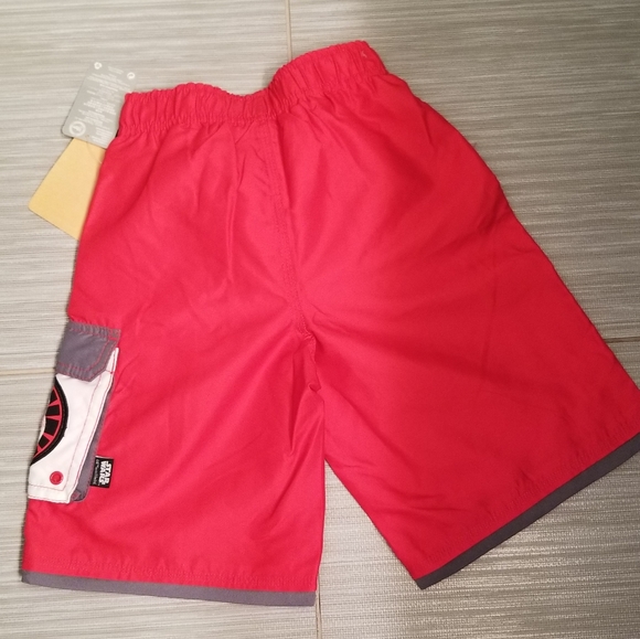 NEW Boys Star Wars Swimsuit size 5/6 - Picture 2 of 2